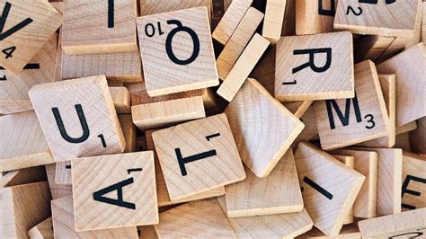trouver un mot au scrabble.